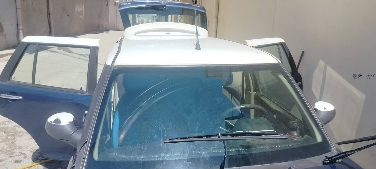السلام عليكم ليفان للبيع 320شرط التحويل محرك شرط كير شرط طخم نضيف وايرمنيه كلها شغاله صبغ 3 قطع بس انطيك حزام كابون بيها ورقي الاستفسار الاتصال على الرقم ***********
***********السعر 38 بيها مجال
