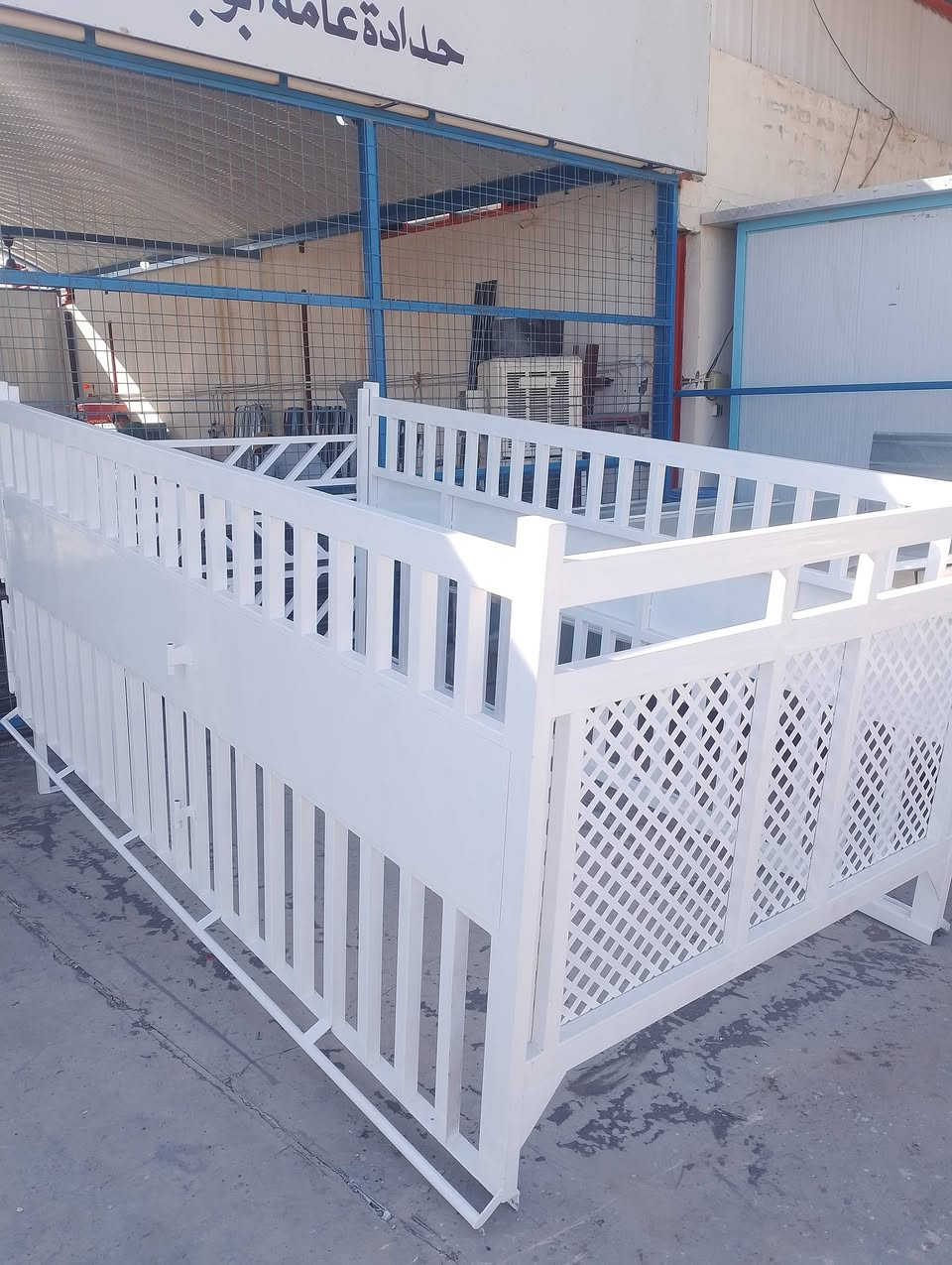 حدادة بغداد *********** ياسر
حدادة عامة للكيات والكناتر والسقائف مكاني ديالى هبهب الشارع العام مقابل مجمع بوابة الشمال السكني/ الاسعار
محجر كيا نثية 400الف وبي مجال 
محجر كيا فحل 500الف وبي مجال
محجر كيا نثية صبغ احمر 375الف وبي مجال 
محجر كيا فحل مستعمل ارتفاع 130سم اخو الجديد 500الف وبي مجال
مجر كيا فحل مستعمل اخو الجديد 350 وبي مجال 
قفص كيا فحل مستعمل اخو جديد ب 75 قفل
دعامية ب50 
دعامية جنل ب40 
درع فحل 100الف
غلاف نثية 275 كوري ابو باركود
صندوق عدة ب 50
