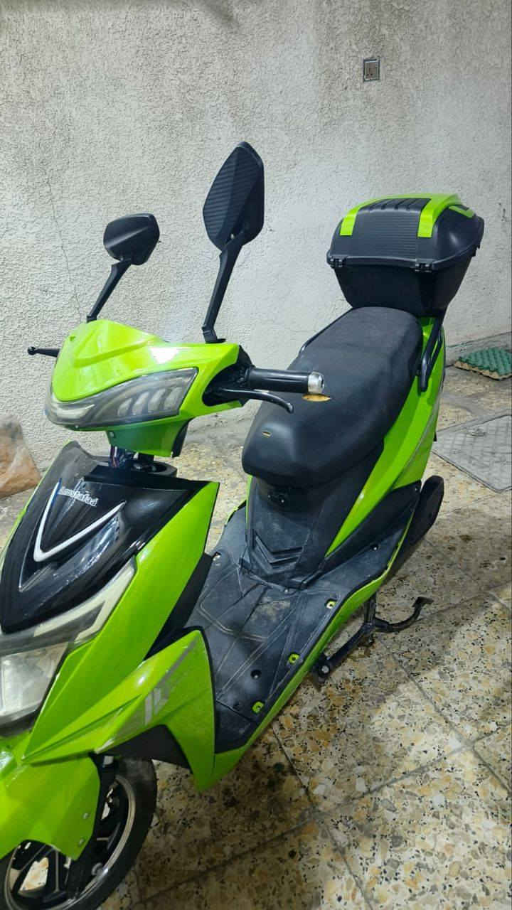 سكنس شحن
6 بطاريات كبار
سرعه 60 حقيقي
نظام سرقه وتشغيل عن بعد + 3 سرع 2 سويج
نظام R رجوع للخلف 
دراجه نظيفه ومابيها اي نقص
السعر 450 وبيها مجال بدون كسر 
مكان بغداد البلديات


**إذا كنت صاحب هذا الإعلان وتريد حذفه لأي سبب، رجاءا أرسل رسالة إلى الدعم الفني**