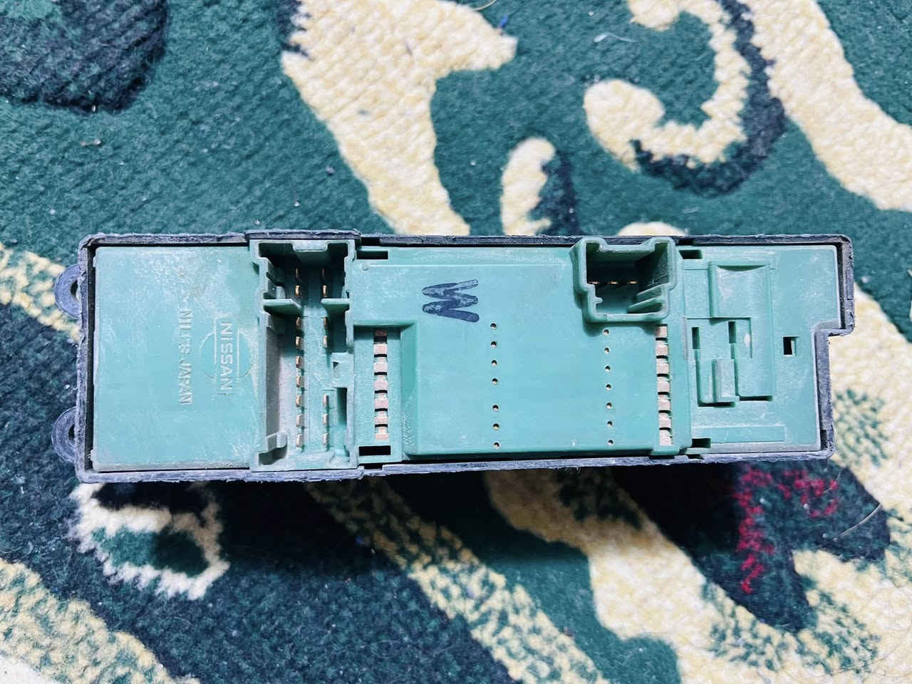 سنتر لوك سني ياباني اصلي شغال شرط لفحص من موديل 2000 لموديل 2007 يرهم 
مكاني بغداد  
‭0786 311 8666‬
السعر 15 الف
