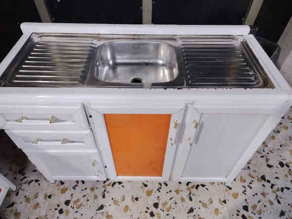 كاونتر مترين 3 قطع فول نضافة السعر 260 وبي مجال *********** مكاني كركوك حي الحجاج
