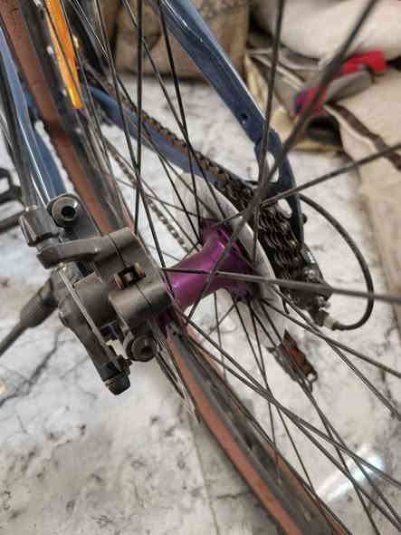 سلام عليكم
بايسكل نوعيه DSMA اصلي 
كير امامي 3 وخلفي 7 
نوعيه الكير موجده بالصور البايسكل اصلي ياباني 
بطيخات وستيرن رياضي 7 الوان 
مكاني بغداد العلاوي 
السعر:225
رقمي: ***********
