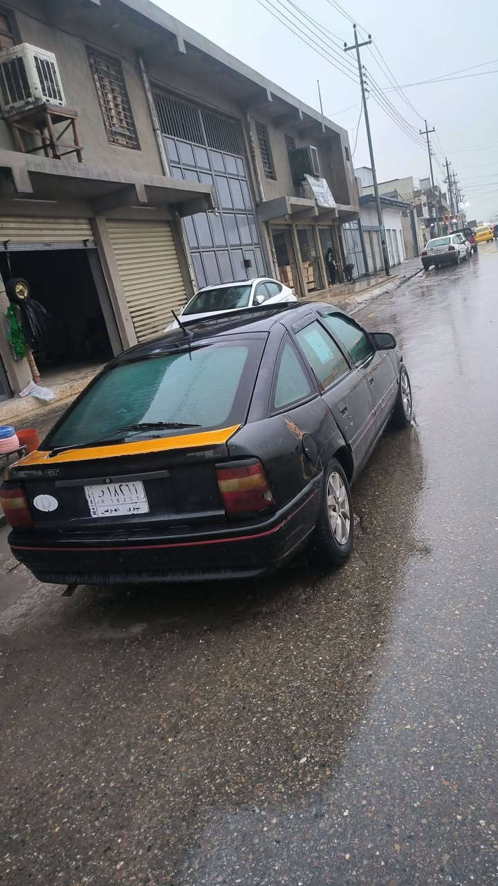 السلام عليكم بيع مستعجل سياره بلاش فكتره حجم20اصلي موديل92 مكينه مال كصا كير جديد طخم نضيف وره وكدام كهربائيات كلو شغال سياره حداديه من الراس لراس سويتلها جديد بعد ماصابغ سياره بشرط قطره ضرر مابيها بلاديه وترايك  بشرط بغداد جاهزه بس صبغ الحداديه قطعتين تصبغ وسياره للعلم بدون صبغ سنويه جديده29مباشر من شرعي تريد تحويل تريد وكاله كابون الكتروني والسعر مفاجئه بحك كاديت مفلشه25وبيها مجال الشراي يجي مباشر ويدلل بياع***********
***********
