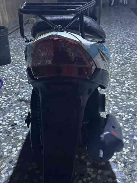 سلام عليكم دراجه ماكس عدله للبيع صارلها ٣ تشهر من نازله دراجه خير من الله كلشي بيها شغال مكينه خرسه تايرات جدد دهن كل سبوع يتبدل  السعر 650 وبيها مجال حك جيه 
مكاني بغداد البلديات شارع المصرف 
***********
