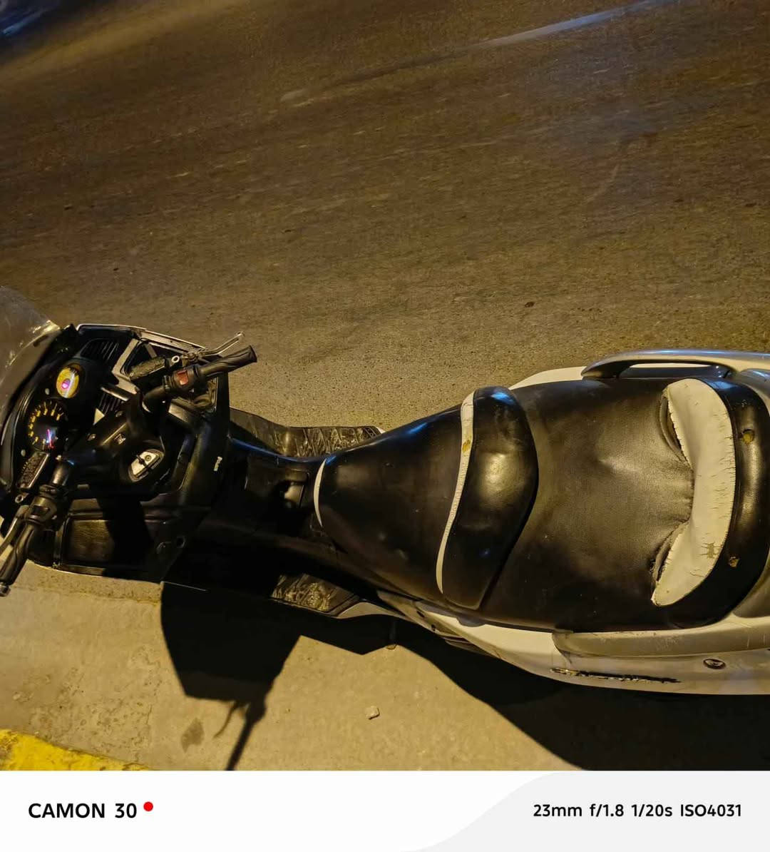 السلام عليكم سلفر ونج 600 مكينه مكفوله شلعه معدل شك لكاع لا تبخير لا تنقيص لا نضوح كهربائيات كله شغاله تاير امامي خلفي جديد مابيه اي نقص نكره بكل وقت السعر 950 مكاني بغداد شعله *********** بغداد, العراق
