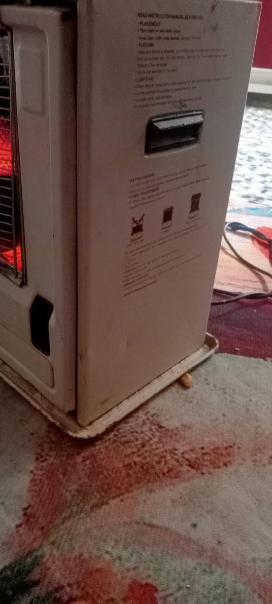 صوبه نفطيه نضيفه كلش يابانية شرط الشغل بسعر 65 وبيها مجال بسيط اليريده يراسلني اويتصل ويدلل مكاني الاحرار الخضاره ***********
