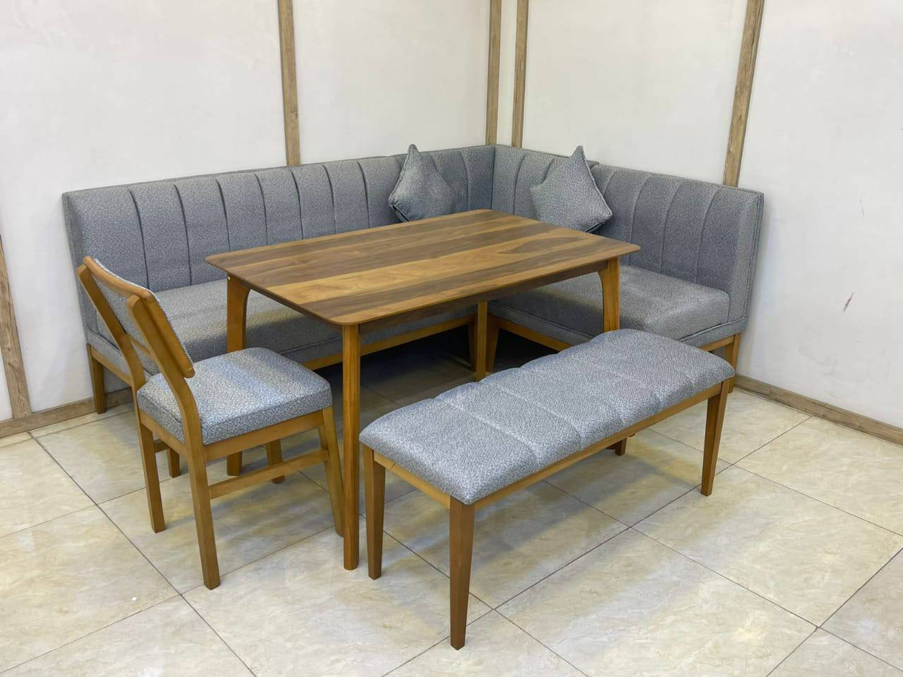 تخم تيكا الصور الحقيقية للكراسي
السعر 700 الف 

#####


**إذا كنت صاحب هذا الإعلان وتريد حذفه لأي سبب، رجاءا أرسل رسالة إلى الدعم الفني**