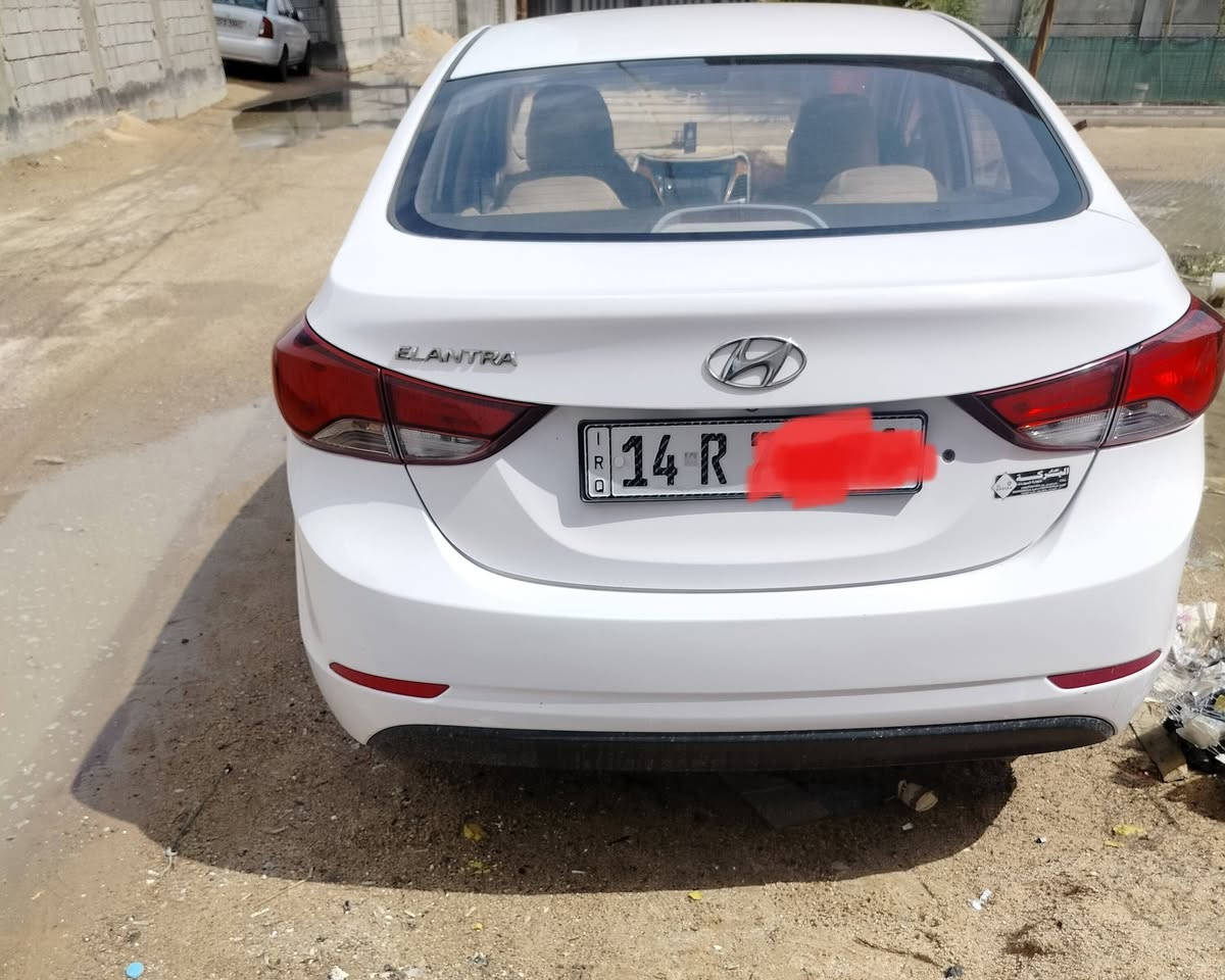 النترا خليجي 2015 محرك 1800 مكفولة ما عدا مبدل بيها مدگر امامي تفصيخ بسبب انضربت عندي ضربة جداً جداً  بسيطة والمدگر المضروب عندي تگدر تشوفة وبيها بارد قليل باب الورة ،، السيارة رقم بصرة بأسمي ، تبريد تدفئة ، حدادية جديدة ، تخم تاير جديد
السعر 132 وبيها مجال بسيط 
للأستفسار الاتصال 
***********
