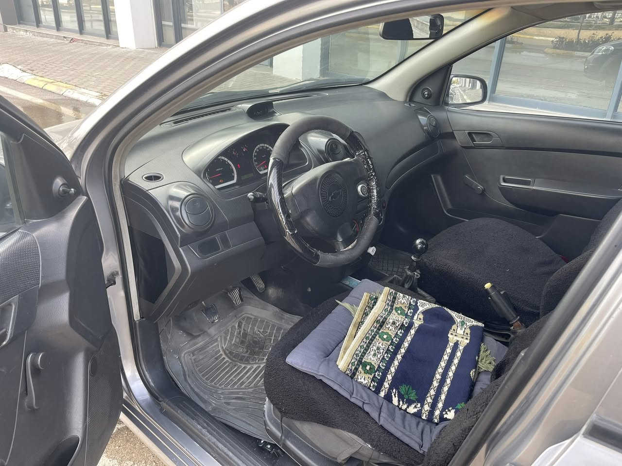 أفيو 2008بس بنيد صبغ بدون دواخل سياره جاهزه من كل نواحي سنويه جديد2030بشرط تحويل كير عادي مكان سياره سليمانيه سعر57 شراي يخابر***********
