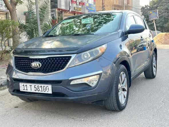 السلام عليكم كياسبورتج 2016 رقم بغداد سياره جديده بمعنه الكلمه محرك وكير مكفولات تبريد تتدفه صدر جديد استخدام شخصي الموصفات
محرك 2400
كآمره شاشه
حساس
تحكم ستيرن
مانع تزحلق
منظومه زنون
سياره نضيفه حيل وناعمه السعر ١٣٣ مجال بسيط للستفسار.   ***********
