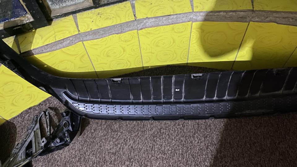 السلام عليكم غراض فورتي للبيع من 19 لل21
لحيه 25
اشاره جهت اليسار 25
بلوجكترات عدد ثنين 25 بدون كلوب 
الاسعار قفل 
شريحه
***********
واتساب ***********
