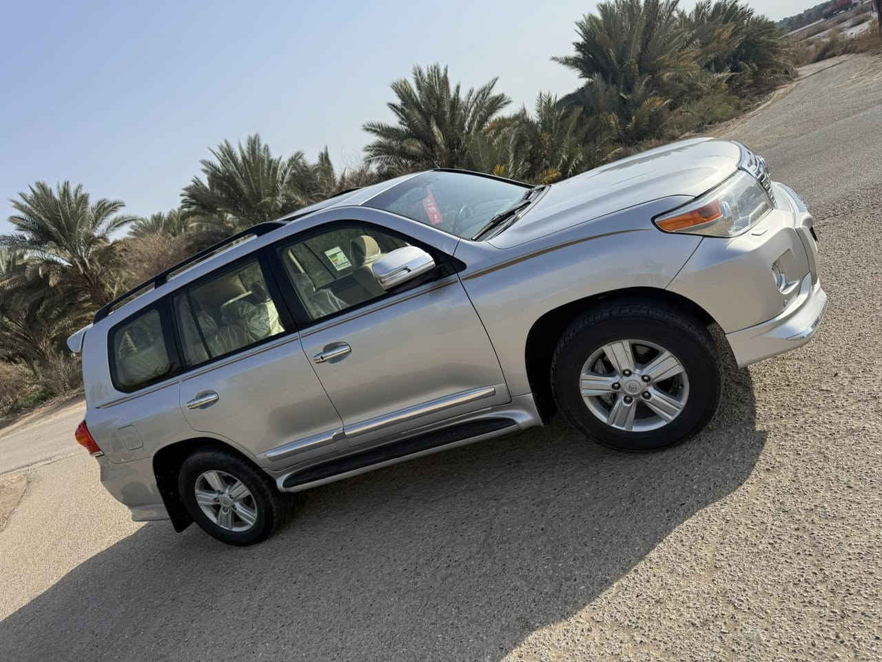 السلام عليكم
تيوتا لاندكروز 2013 رقم بغداد

تحويل مباشر ب اي وقت  

مكفوله كفاله عامه من قطره 

صبغ وتبديل وبارد 

كفاله حتى الدعاميات 

فول مواصفات 1/1 

مكينه 8 سلندر 4600 

ما مفتوحه بشرط 

ماشيه ١١٨ الف حقيقي 

جاهزه من كلشي ماعايزه بكد الشعره 

استخدام شخصي 

السياره خير من الله 

السعر ٣٤٨ وبيه مجاالً كلش بسيط 

بكل السوك ماكو هيج سعر وهيج نضافه 

بلعافيه وبلخير عله الي تصير من نصيبه 

اي استفسار اني حاضر *********** بيع فقط
