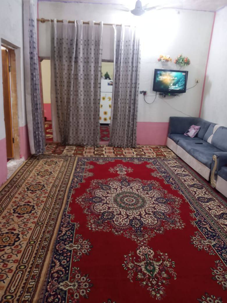 بيت زراعي مساحه ٣٥٠ حي السبل طابوق كونكريت مسلح مشمول بالطابو قريب على المدارس متوسطهاعداديه  يتكوننن
من غرفه ٥×٤
غرفه ٥×٤
غرفه ٥×٤
صاله ٦×٤
مطبخ ٥×٤
استقبال ٧×٤.
كراج ٦ متر
حديقه ٥ متر
محلات عدد ٢.بي نقص قليل السعر ٩٠      *********** ناصرية, ذي قار
