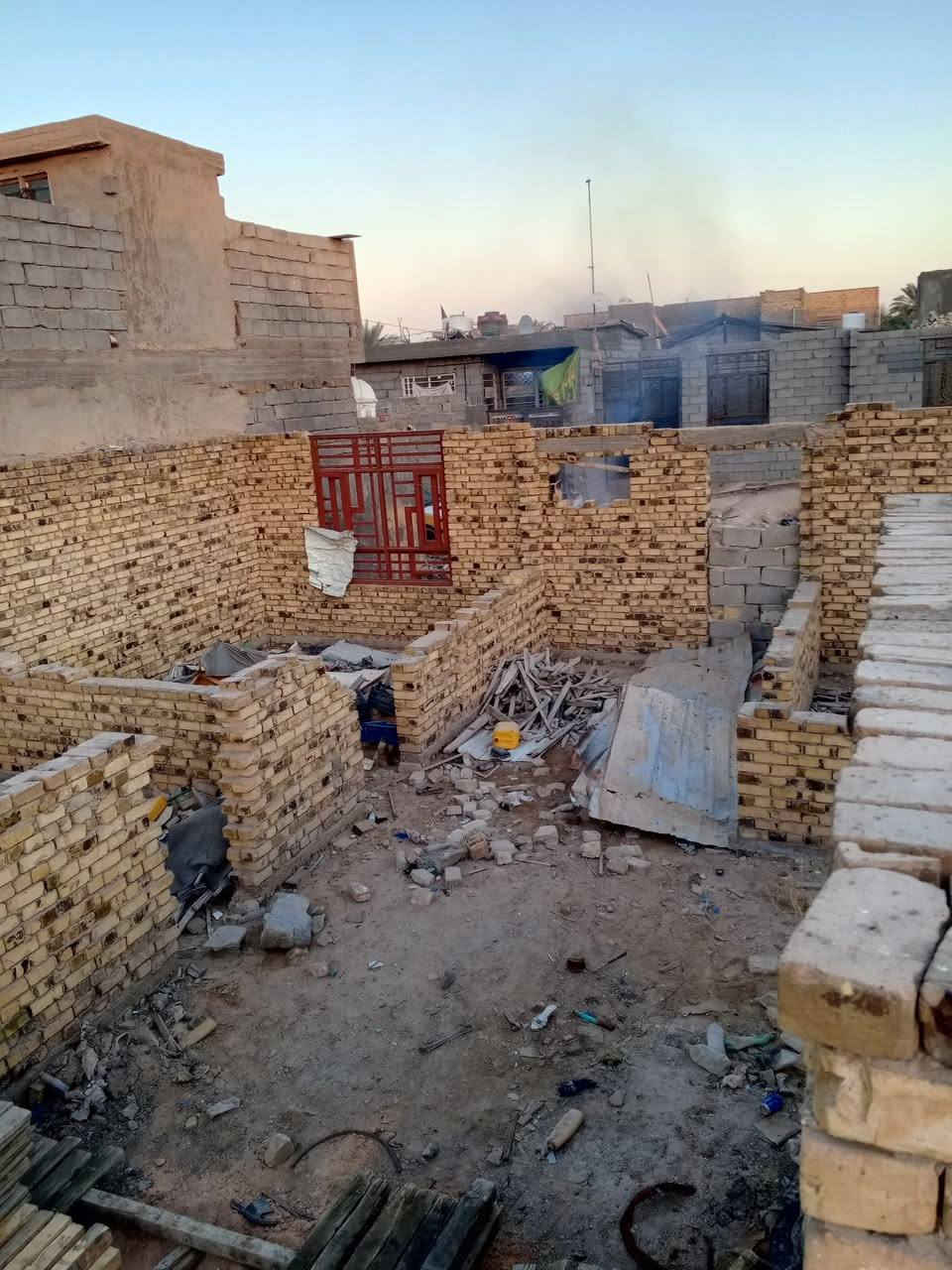 يالله
هيكل للبيع في الشبانات قرب اسواق المرتضى مساحته 300 ركن عل 3 شوارع مبني الحد السكف للاستفسار اكثر الاتصال عل ***********📞📞السعر 95 وبي مجال🤲🏻
