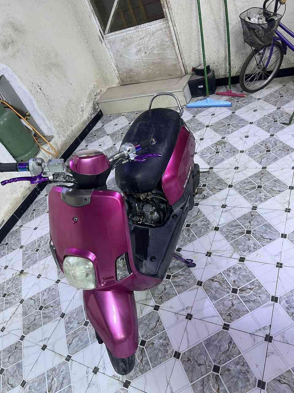 سلام عليكم دراجة بولسيي جديده مكفوله كفاله عامه ما بيه شي نقص وسعر 950 مكان بصره ابو الخصيب الرقم ***********
