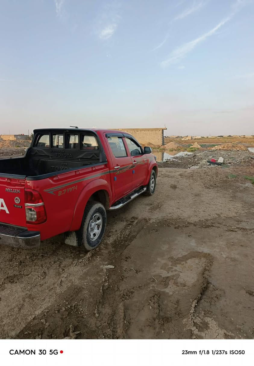 للبيع بيكم هايلوكس موديل 2015 مكفوله كفاله عامه رقم واسط للاستفسار ***********
