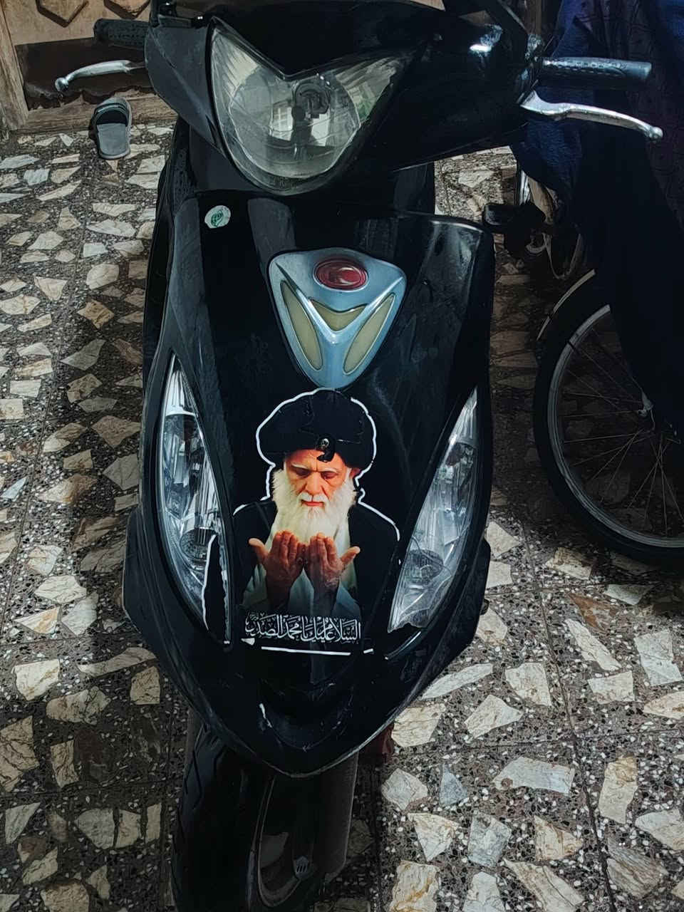 دراجة كامكو  v2🚴
موديل 2017
حاوية طالعة بشهر  2025/11/2
دراجة شلعة وتخبل 
سعرها 700☄️وبيها مجال بسيط
الموقع ♨️نجف
 ***********
