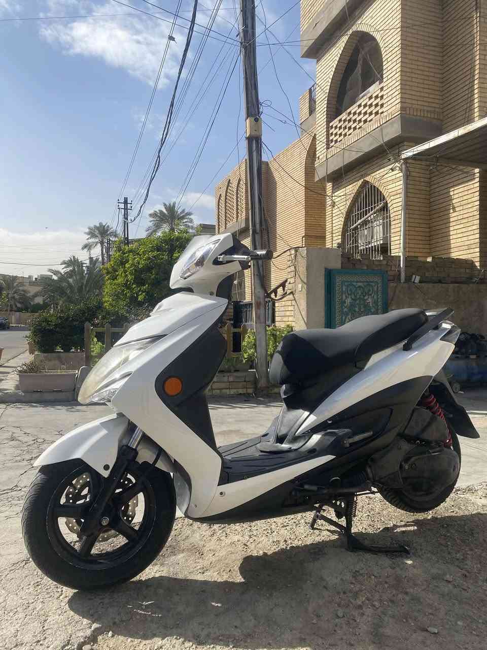 سلام عليكم للبيع لد بلاديه كفاله عامه مكينه وكهربائيات كله شغال نقص بس فج مكاني بغداد حي الجامعه ***********
