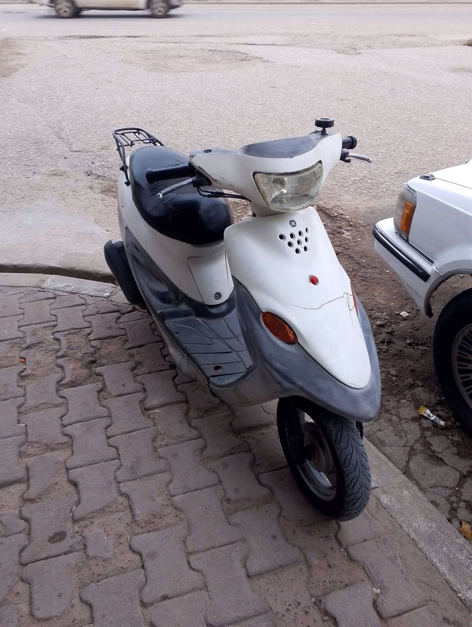 للبيع دراجة يوماها تسع زروف فحل مكينة مامفتوحه أوراق كهربائيات شغاله سعرها ب٤٥٠ وبيها مجال قليل أي استفسار على الرقم *********** مكاني ميسان حي الحسين الجديد
