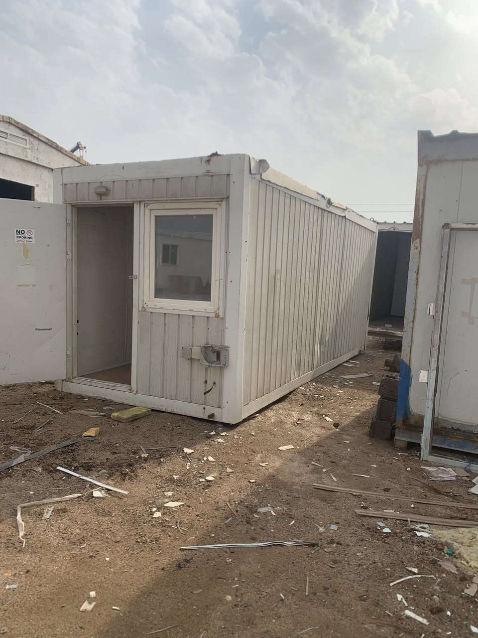 كرفانات البيع العداد 7وسعر خاص العنوان البصره زبير ***********
