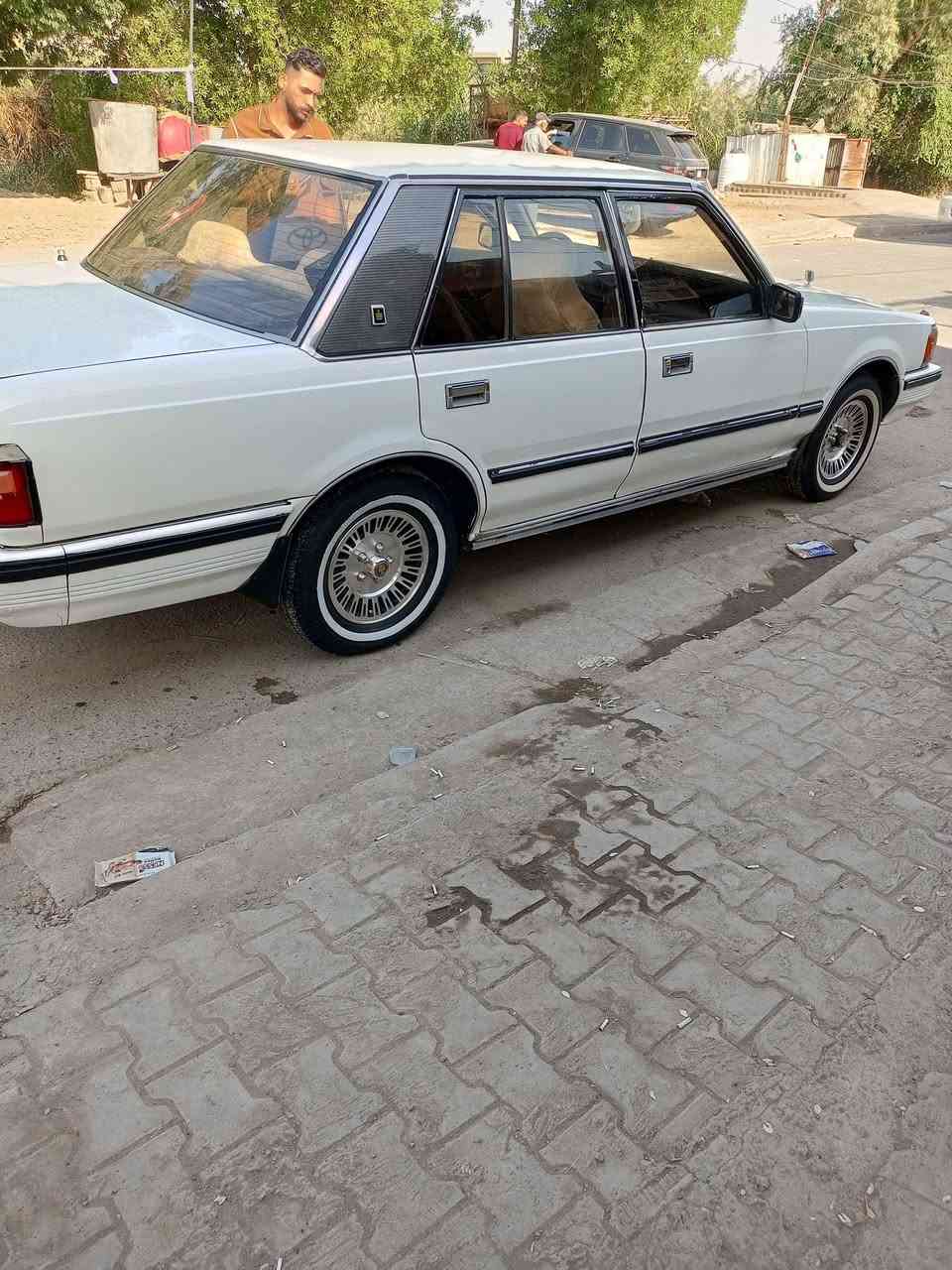 السلام عليكم سوبر 84 مكينه وكير جديده تبريد شغال صدر امامي وخلفي جديده كهربائي كلها  شغاله شواصي بلادي سيارة حلوه وناعمه رقم انجليزي الجديد سنويه 30 سيارة بسمي السعر 48 وبيه مجال مكاني بغداد الجزيره السياحيه ***********
