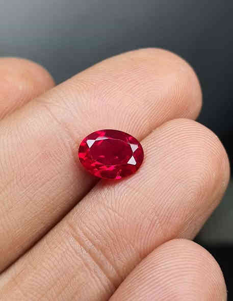 ماشاءالله…ياقوت اصلي طبيعي شرط الفحص يقال بورمي والله اعلم ابيع طبيعي أصلي الوزن ٣ قيراط حجمها ناعم خنصر السعر نهائي 120 الف
***********
