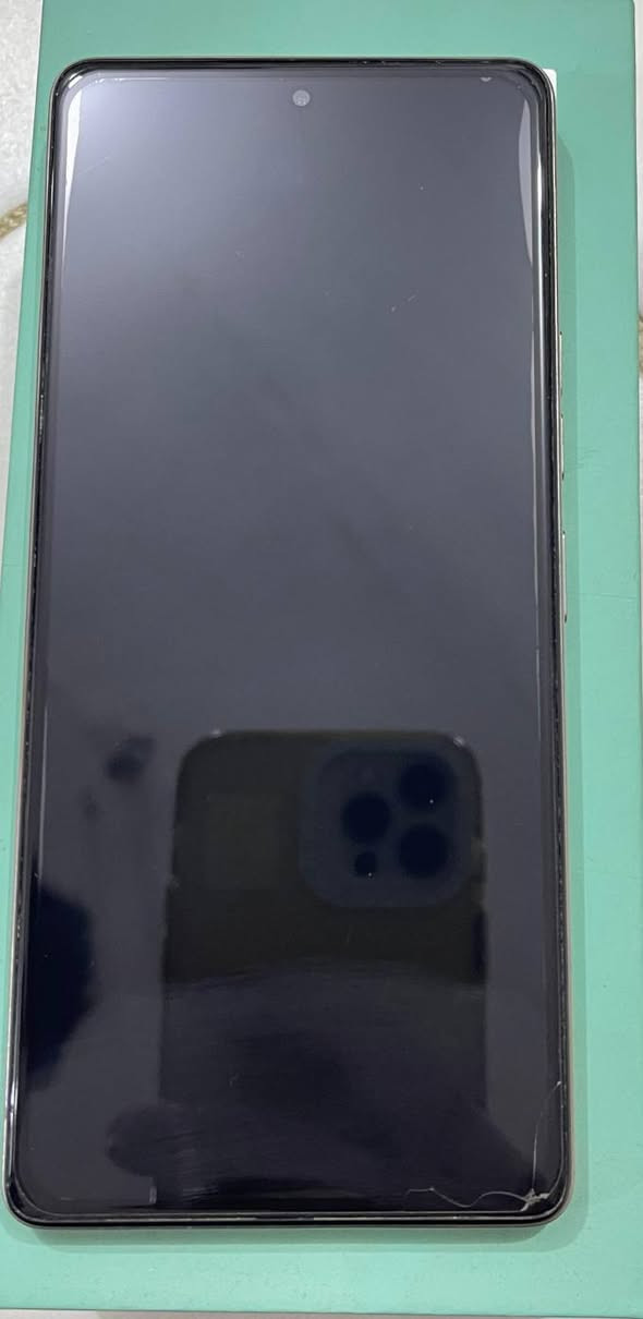 📱 للبيع TECNO CAMON 30
✅ الجهاز نظيف جداً واستعمال شخصي
✅ ما داخل صيانة نهائياً
✅ ما مبدل أي قطعة غيار من يوم الشراء
✅ الشاشة والكامرات والبصمة شغالة 100%
✅ البطارية ممتازة
✅ ويا العلبة الأصلية
الجهاز بحالة ممتازة وخالي من أي مشاكل أو أعطال، 
للتواصل على هذا الرقم :  ***********
