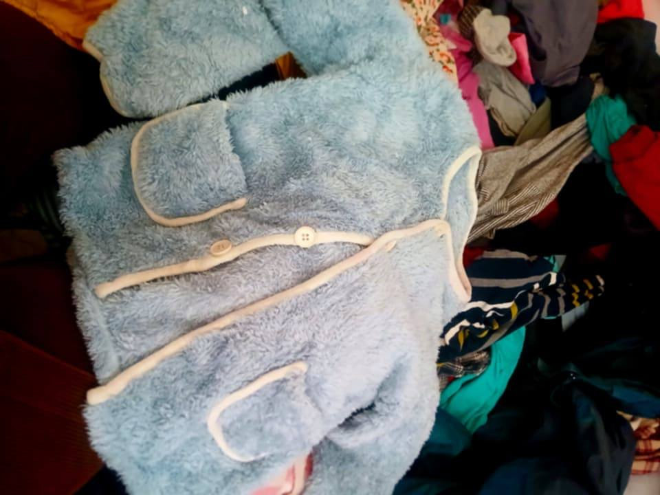 من رخصت الادمن
عل بركة توفر ملابس بالة شتائي نضيف 
100 قطعة تطلع كونية نسائي ورجال مشكل
سعر 25 الف الي يريد الحجز خاص متوفر توصيل 
خارج وخارج الكوت 
تواصل واتساب ***********
والي على باب الله ويريد كميات متوفر
