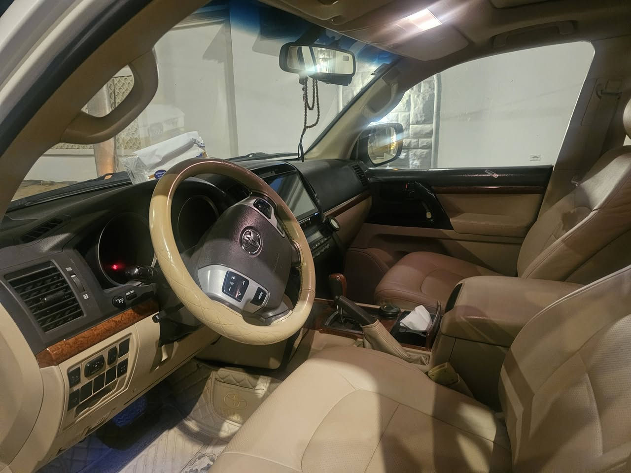 لاندي كروز مديل 2012 محرك 4600. V8سونار السياره عدد ٢ رقم بغداد  ماشي 100السعر 35000 $ مكاني كربلاء ***********
