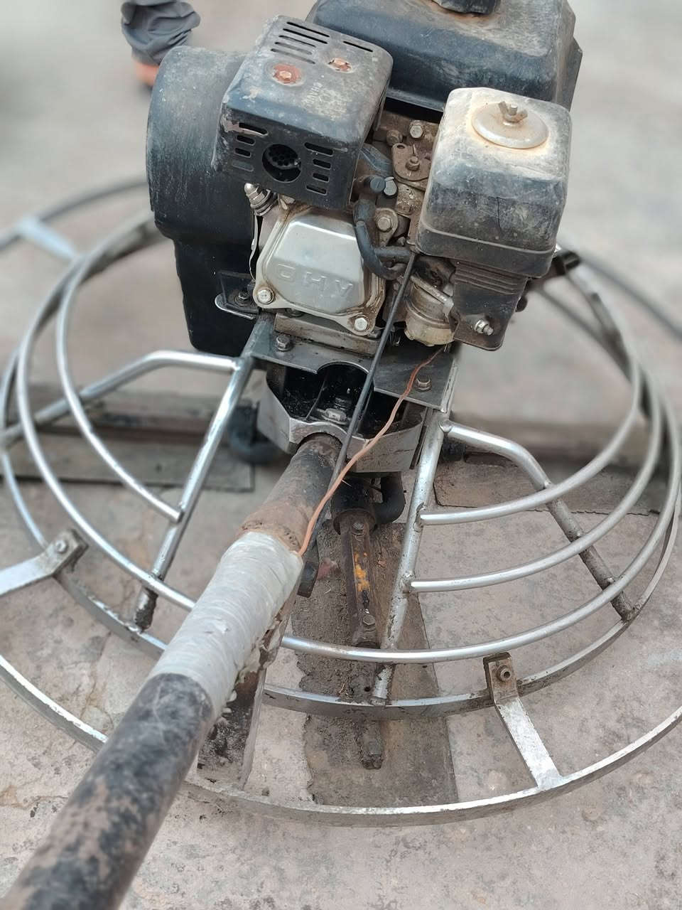 سلام عليكم ساقوله للبيع نضيفه وبحاله جيده جدا للبيع السعر 350المكان دوانيه تواصل عل رقم ***********
