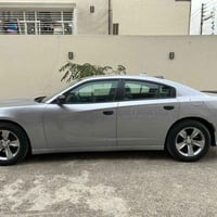 🌹السلام عليكم 🌹 بيع او مراوس باقل  جارجر 2016 محرك 6 سلندر كله جديد مو...