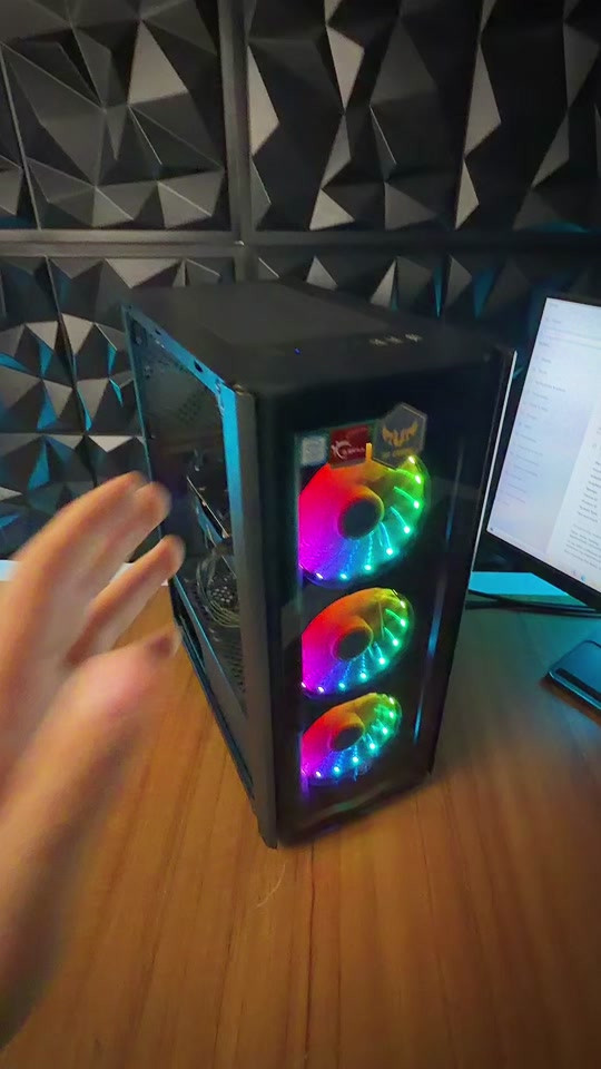 🔥 تجميعة ألعاب قوية بسعر منافس وقابلة للتطوير 🔥 🎮 المعالج: Ryzen 5 3600X 🎮 كرت الشاشة: ASUS TUF GTX 1660 Ti OC 6GB ⚡ الرام: 16GB 🖥️ اللوحة الأم: ASRock B450M (4 منافذ RAM) 💾 التخزين: • M.2 NVMe 128GB • HDD 2TB 🔌 مزود الطاقة: 600W ✅ تشغل أشهر الألعاب مثل: • GTA V • PUBG • Call of Duty Warzone • Fortnite • Valorant • Counter-Strike 2 • Apex Legends • Rainbow Six Siege • EA FC 26 🚀 التجميعة قابلة للتطوير مستقبلاً بإضافة رام أكثر، SSD أكبر أو ترقية كرت الشاشة بسهولة. 🚚 توصيل متوفر إلى جميع محافظات العراق. 💰 السعر: علق أو تواصل ويانه 📱 واتساب: *********** #PC_Gaming #GamingPC #PCBuild #SetupGaming #Ryzen5                        
