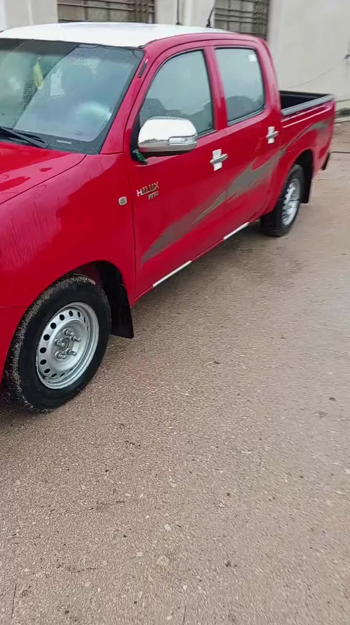 السلام عليكم تيوته 11كويتي محرك وگير نضيف الگشربيه صبغ الشراي سعر مناسب *********** المكان سماوه
