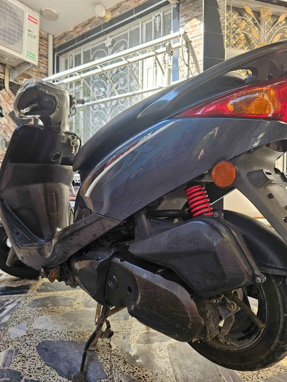 سلام عليكم
بريز بغباء للبيع نضافة ١٠٠% كفالة عامة صالها شهر نزلتها رمبة أوراقها موجوده 
مكاني بغداد حي اور 
*********** شراي يتصل
