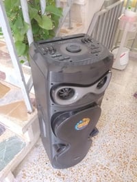 مضخم صوت • ٤ قدم