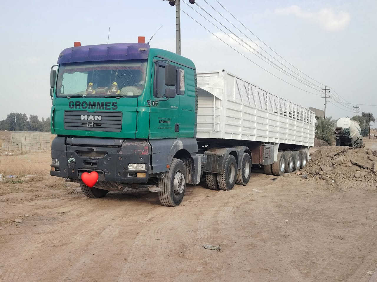 السلام عليكم مان البيع موديل 2005 مجموعة سكس رتايدر هاف محرك 530 كير ومحرك واكسل وشاصي بشرط وتحويل ثاني يوم رقم بغداد المكان ديالى ***********
***********
