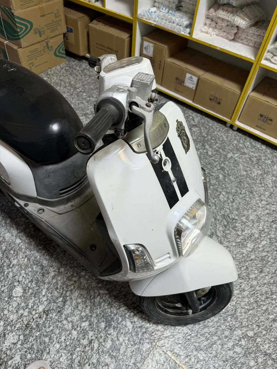 السلام عليكم
دراجة بوليس للبيع كلش نضيفه كلشي شغال بيه 
السعر 850وبيه مجال  دراجة ما بيه اي نقص 
الاستفسار اتصال ع رقم *********** او مراسلتي خاااص
