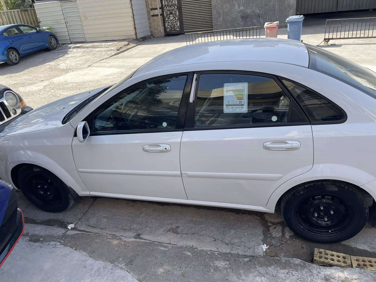 سلام عليكم اوبترا مديل ٢٠١١سياره نضيفه معنى الكلمه 
تخم تاير جديد 
باتري جديد 
السياره مال بيت 
داخله على وضع الشركه 
رقم ديالى ثاني يوم تحويل مشرع وطني 
معروفه مواصفات الاوبترا 
مكان السياره بغداد غزاليه
السعر ٧٨ وبيه مجال 
***********
