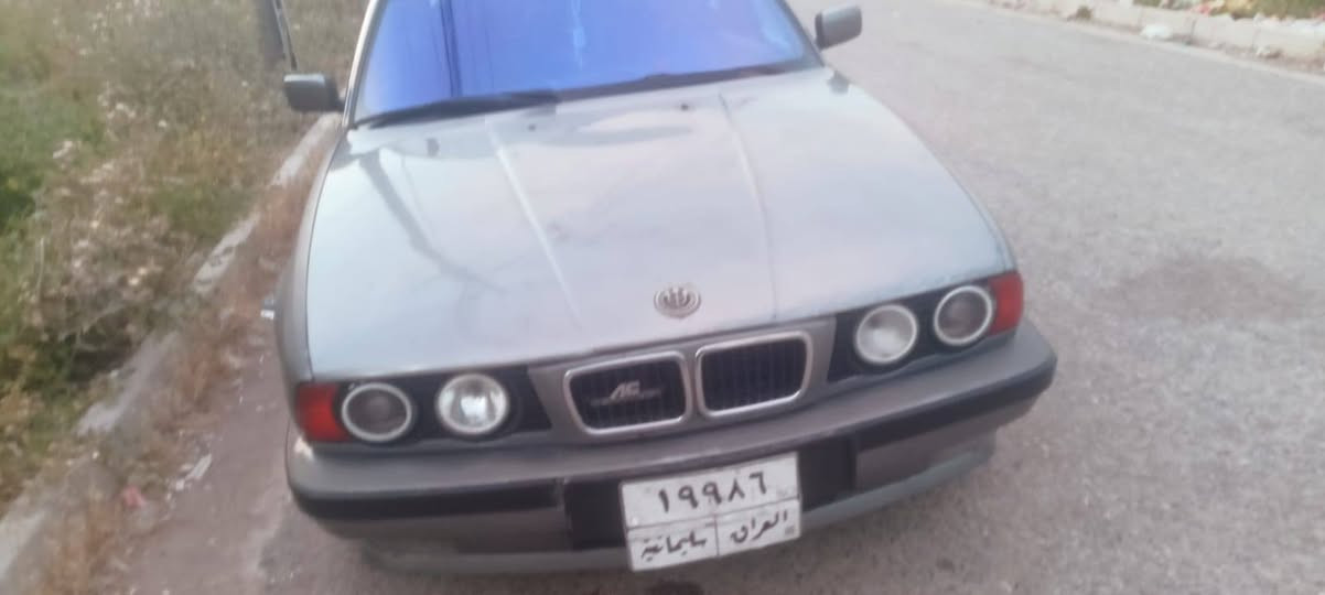 للبيع 525 فول ما بيها اي نقص ما اعرف سعرها خابر صاحب السيارة وتفاهم ويه ***********
