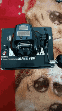 يا الله عيني مكينة اوفر هيد بهاذة الشكل جديد غير مستخدم مكينة اتخبل ماركة نضام ام الشاشة تشحن على الطاقة الشمسية وتشحن على شاحنة تابسي سعر المكينة 25الف وية التوصيل عنوان بغداد الدورة شارع ستين رقمي *********** يوجد خدمة توصيل الجميع المحافضات 5تالاف الحجز ولاتصال على الواتساب او على الخاص
