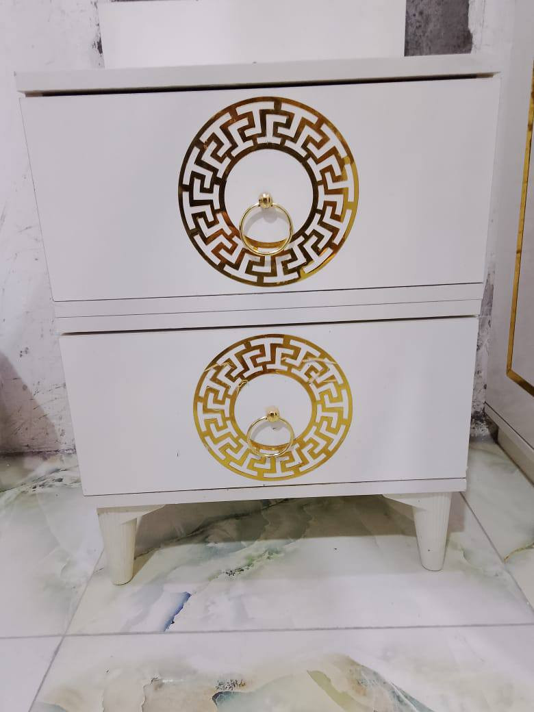 غرفه تركي خمس قطع مستخدمه السعر ٣٠٠ وبيهه مجال البصره القبله رقمي ***********
