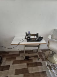 كاونتر سعره 280 مكينه خياطه ب 80 ميز طعام سعره 65 بي واتس 07860542479