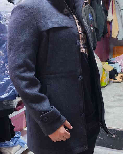 السلام عليكم توفرت كوتات رجالي شبابي صنع ايطالي فصال ايطالي سعر الكوت 15 الف ومتوفر توصيل لكافة انحاء العراق او عنوان المحل محاويل ناحية الامام خلف المحكمه للحجز خاص او واتساب ***********
