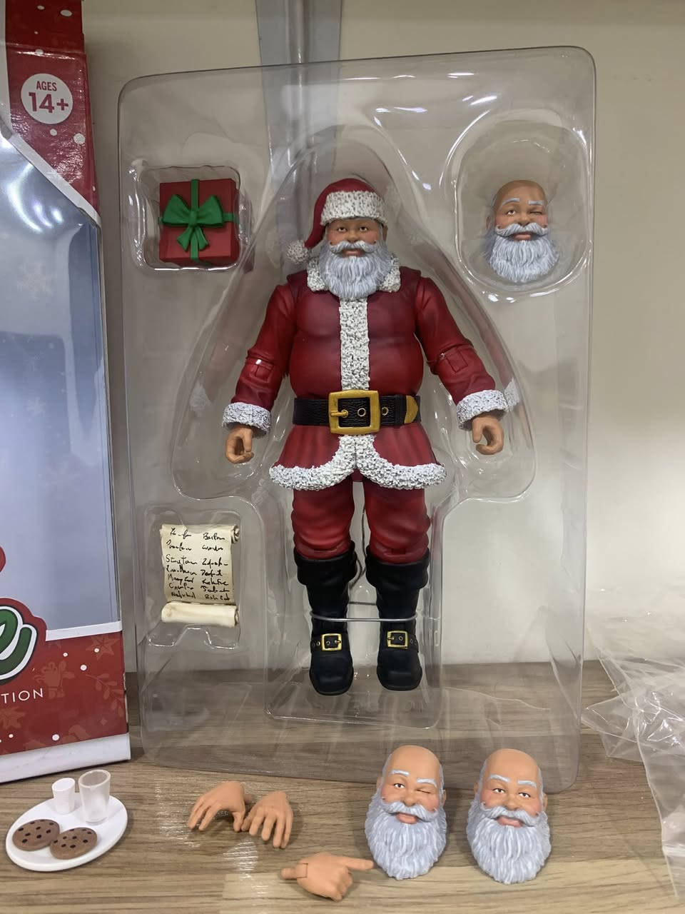 سانتا كلوز متاح للبيع مفصلي بالكامل مع ملحقات
جديد تم فتح العلبة لغرض التصوير


**إذا كنت صاحب هذا الإعلان وتريد حذفه لأي سبب، رجاءا أرسل رسالة إلى الدعم الفني**