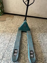 جاك باليت للبيع  مستخدم نظيف  السعر 200 الف و بيه مجال  العنوان بغداد ...