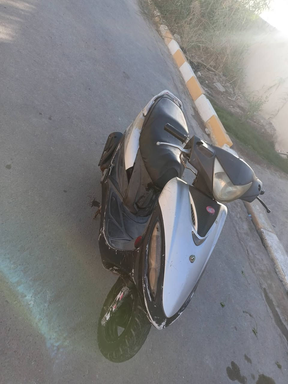 السلام عليكم
جي فور للبيع   مفتوحه 

سلف هندر

كهربائياتها كامله 

كفراتها الاصليات كلهن ختم واحد 

نهضه ومشي عليها تشك كاع شك 

مكينه خرسه 

زوج تواير جدديدات قبل سبوع شادهن 

قفل ستيرن قفل جنطه 

سعرها 350وبيها مجال قليل 

مكاني ناصريه مركز بالشموخ 
شراي يرسلني خاص هاذا رقمي 
***********
مو شراي لا تعبني
