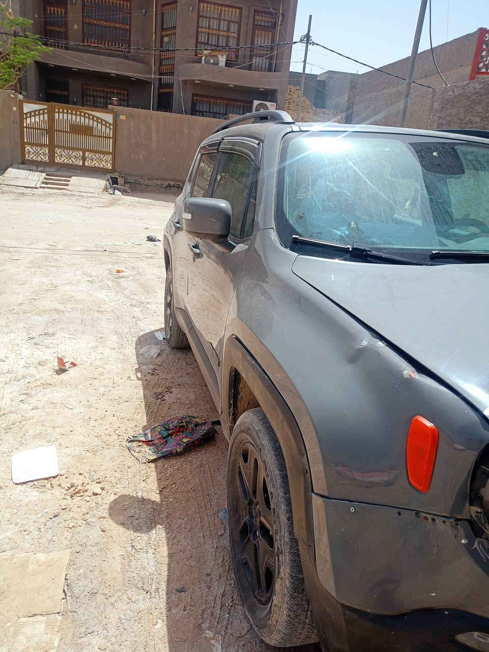 السلام عليكم ورحمة الله
جيب رينجيد 2020 خصوصي بابل  م
محرك 2400 ..كير ..تبريد..
مواصفات فول 
حادثهة جاملغ الامامي وبنيد 
هاي الضربه الي موجود بالصور ابيعها على هذا الوضع


**إذا كنت صاحب هذا الإعلان وتريد حذفه لأي سبب، رجاءا أرسل رسالة إلى الدعم الفني**