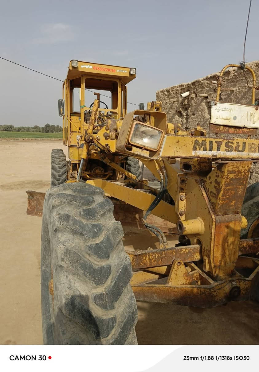 سلام عليكم كريدر مستبوشي لالبيع جاهزه لالعمل بيع مستعجل رقمه بغداد المكينه بيه اصفاح بلاديه مامفتوحه تخم تايرات جدد ماعايزه شي اسعر خاص رقم تواصل ***********مكان ديوانيه شنافيه
