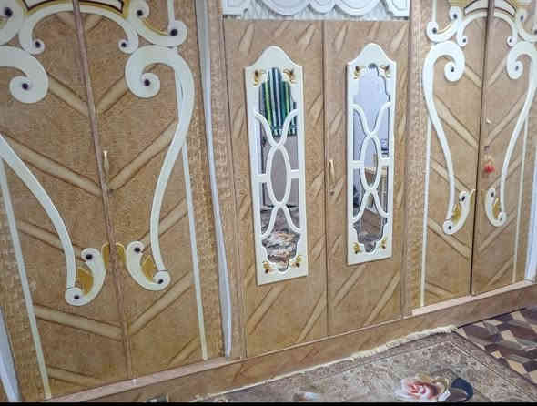 غرفه نوم البيع اخشاب 
المكان البصره المعقل السكك
سعر 650 

رقم الهاتف ***********
