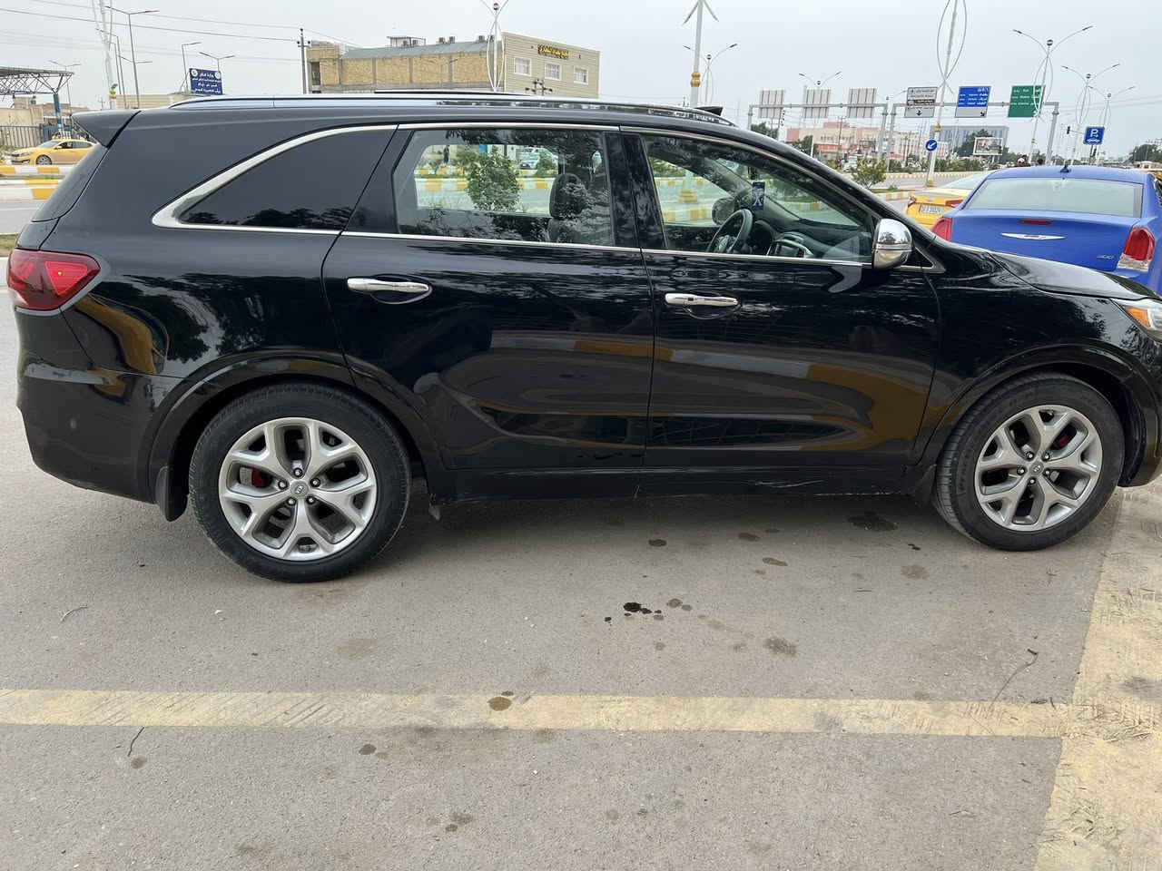 كيا سورنتو موديل 2016 امريكي
فول مواصفات 1/1 بانوراما
تبديل جاملغ فقط
بدون ارباك
رقم ذي قار بسمي
ماشيه 168 الف ميل
تبريد 3 قطع
7 راكب
6 سلندر
كشنات جلد
كامره خلفيه دواره 360 درجه
اشاير بالمري
السعر، 175 وبيه مجال 
مكان السياره ذي قار الناصريه
رقم 
***********
